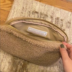 Stoney Clover Cozy Small Pouch